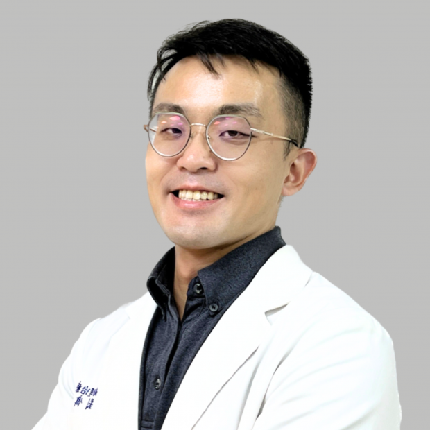 資深物理治療師團隊.png